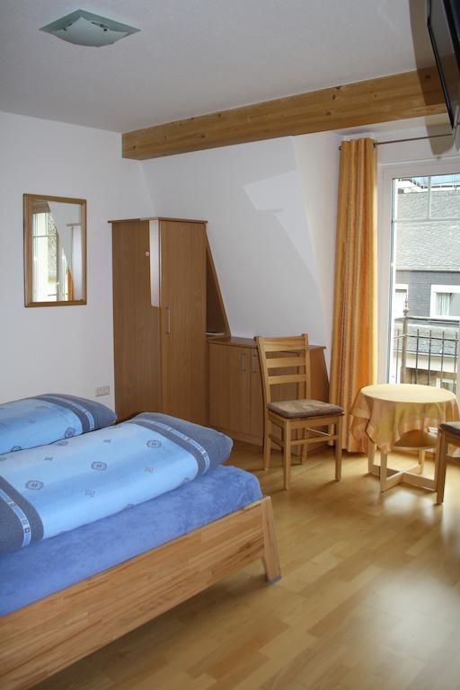 Hotel Weingut Goeres Briedel Habitación foto