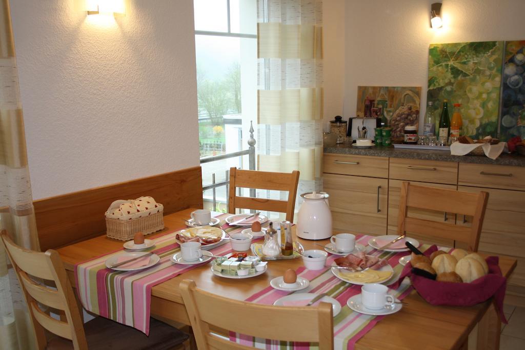 Hotel Weingut Goeres Briedel Habitación foto